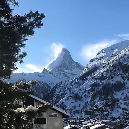 Apartment Cristal Zermatt Bagian luar foto